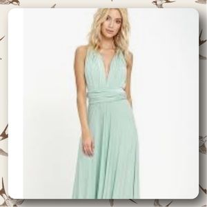 🥂🚨 NWOT Lulu’s Trick of the Trade Light Maxi👗